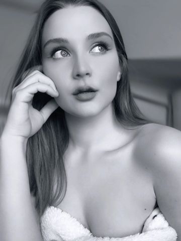 Надюша
